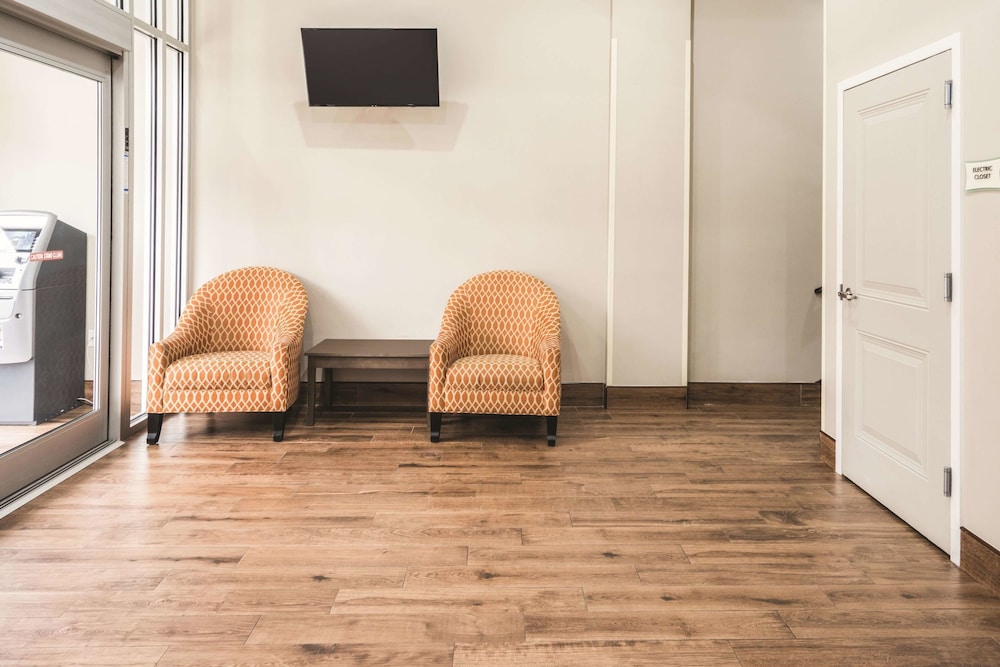 La Quinta Inn & Suites Brooklyn Central 11/17