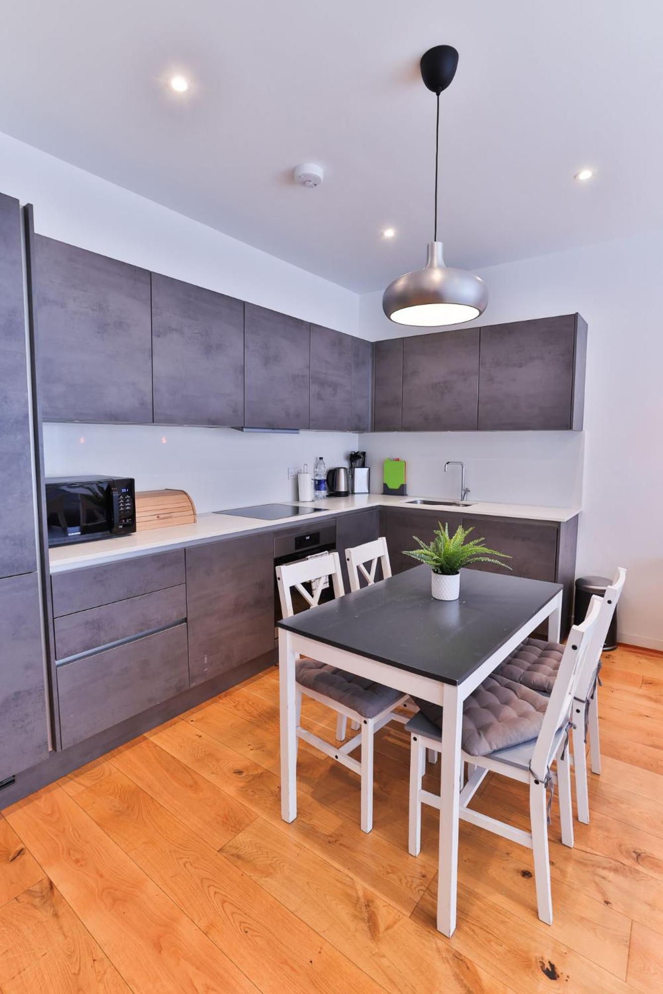 Goodwin St 44/63