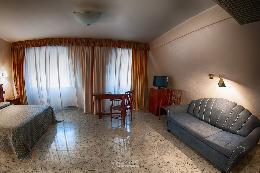 Arcobaleno Residence Hotel 35/62