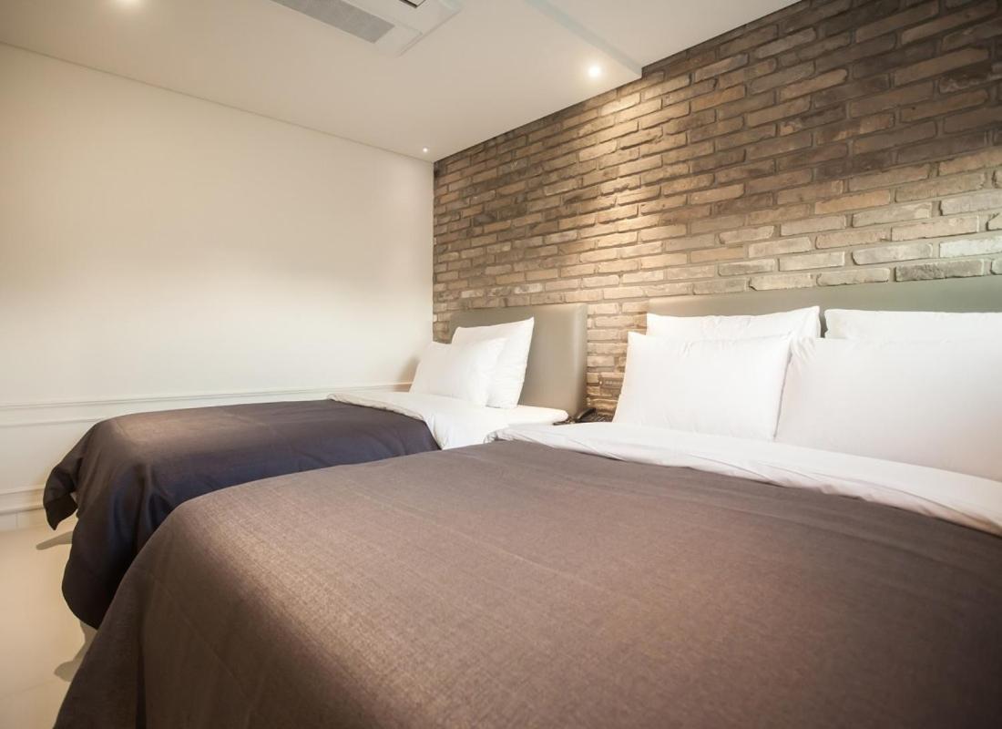 Deluxe, Twin Beds