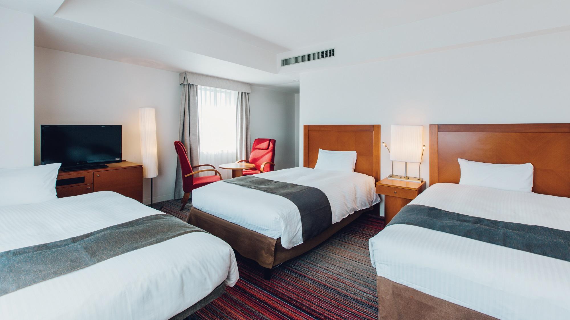 Room, Triple, Night View