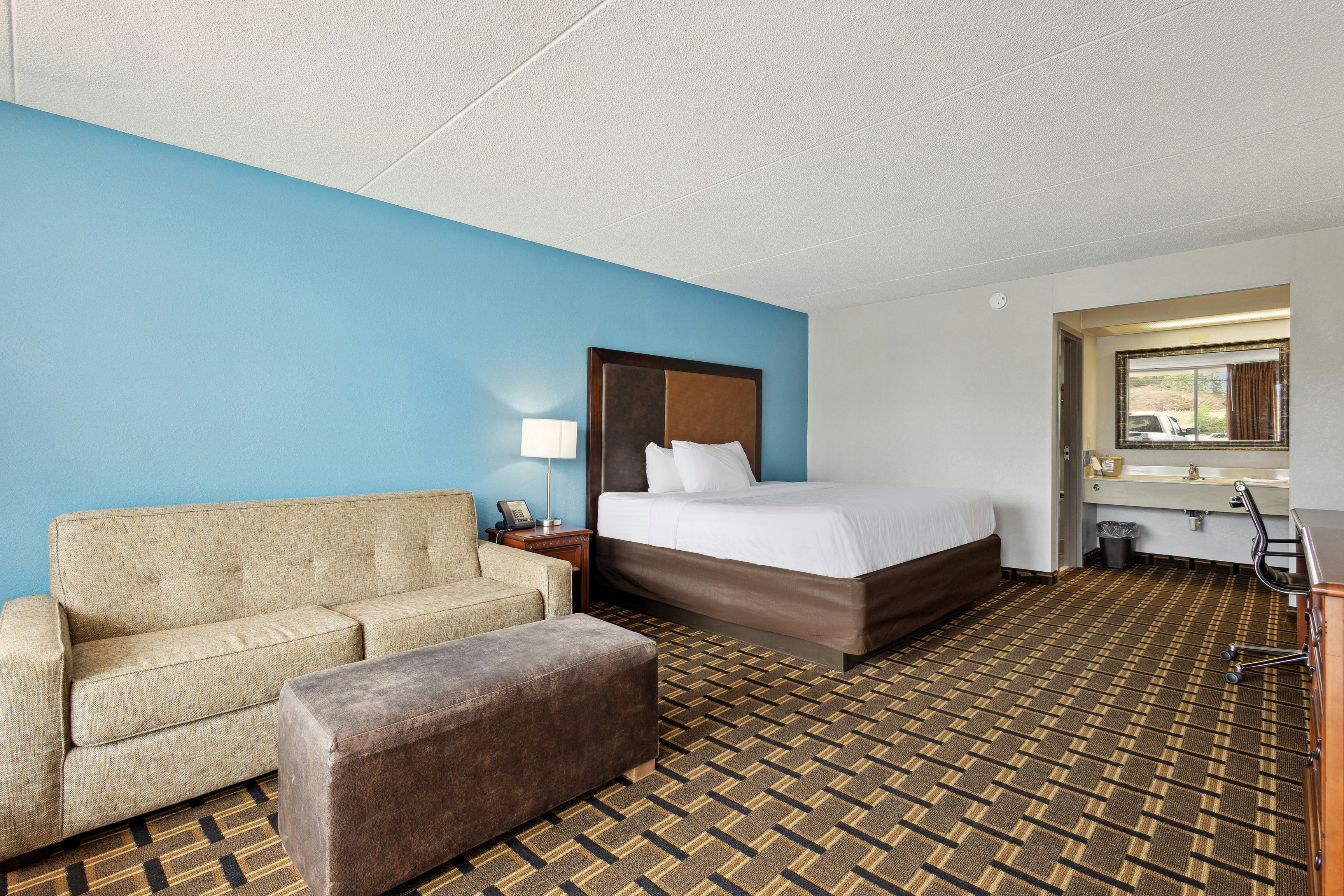 Relax inn by OYO Greeneville Near Hwy US-321 18/40