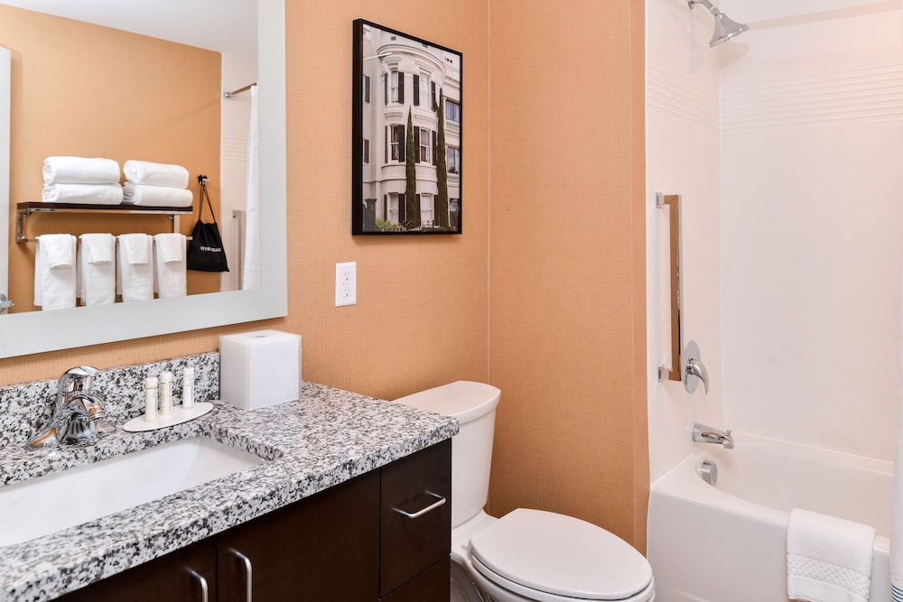 Towneplace Suites By Marriott Charleston-West Ashley 12/31
