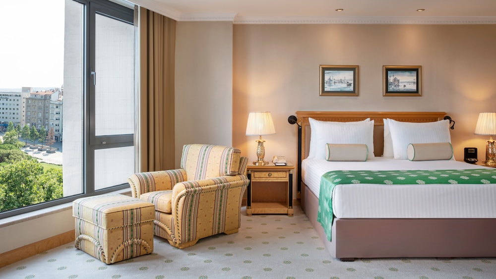Intercontinental Istanbul Hotel 12/79