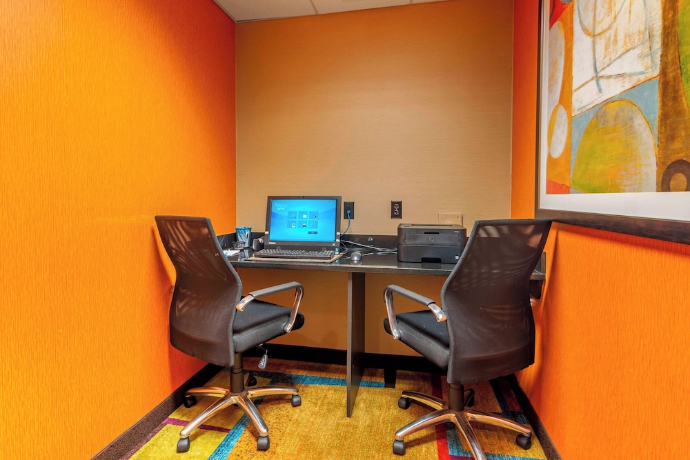Fairfield Inn Suites Hooksett 40/50