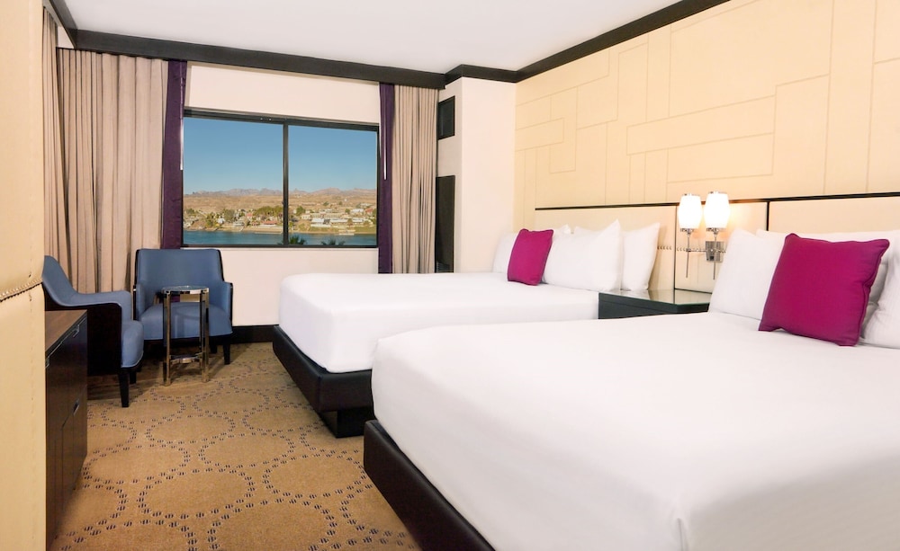 Room, 2 Queen Beds, River Front, South Tower