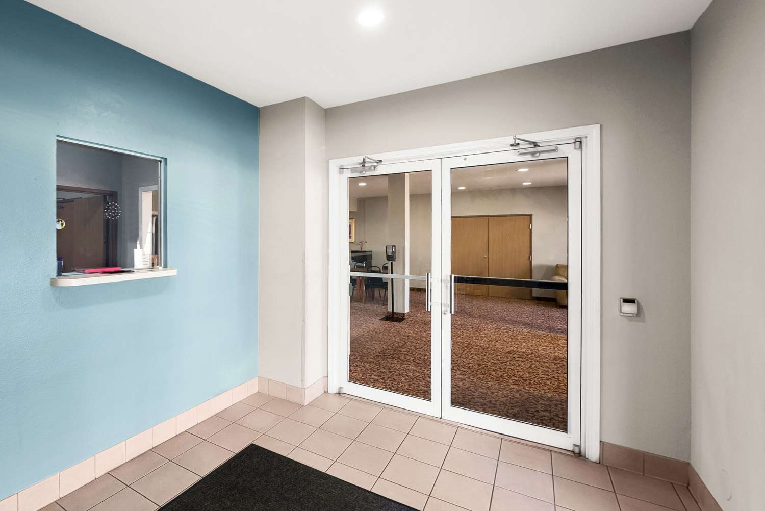 Econo Lodge Inn & Suites Mesquite - Dallas East 7/13