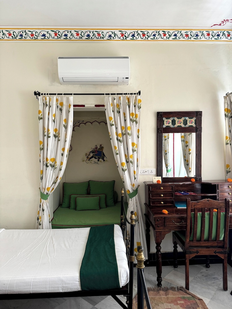 Udai Kothi 54/69
