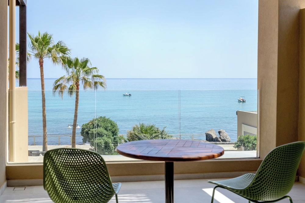 Blue Sea Beach Affiliated by Melia 40/50