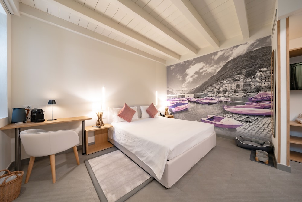 JUNIOR SUITE, KING BED, ANNEX