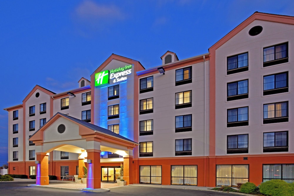 Holiday Inn Express Hotel Suites Meadowlands Area 6/72