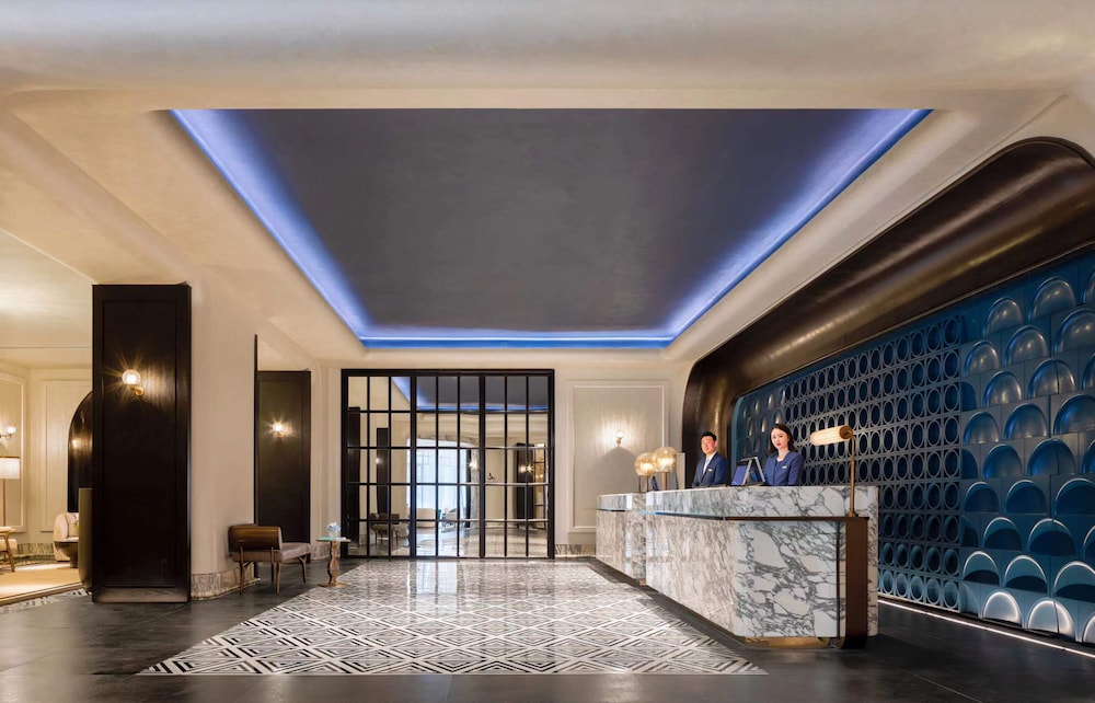 Sofitel Shanghai North Bund 12/60