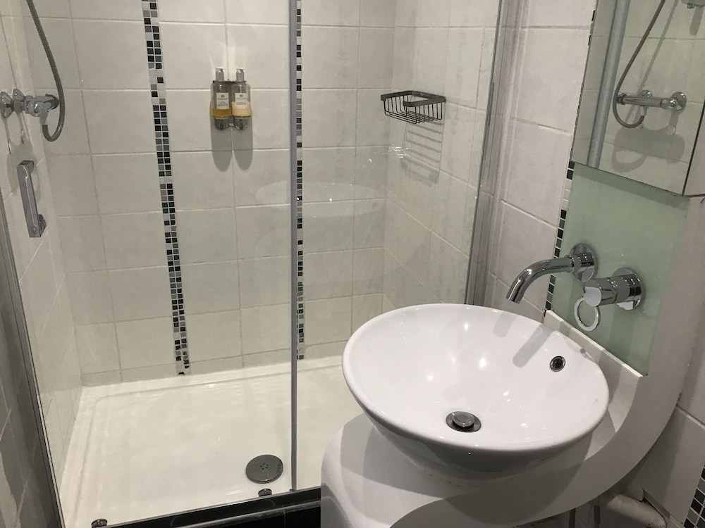 Kempfield House Hotel 43/50