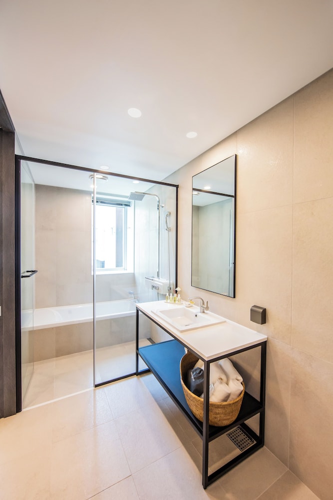 AG405 Hotel 28/50