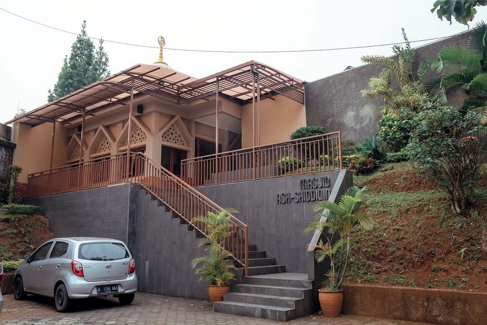 Ahadiat Hotel And Bungalow 42/50