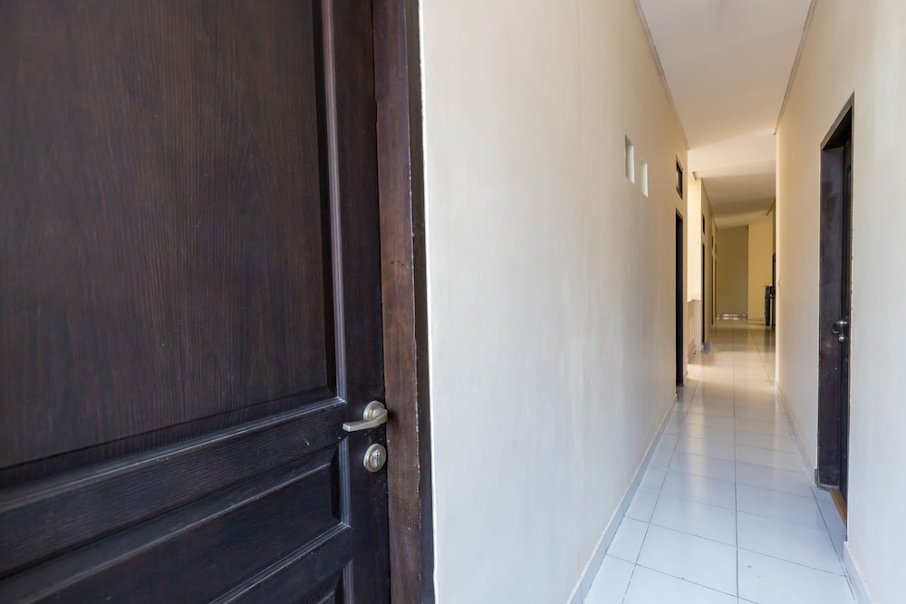 OYO 1435 Residence 446 12/15