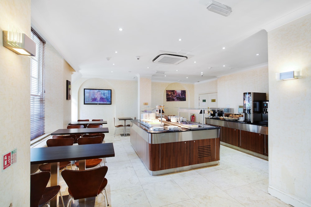 Queens Park Hotel 49/60