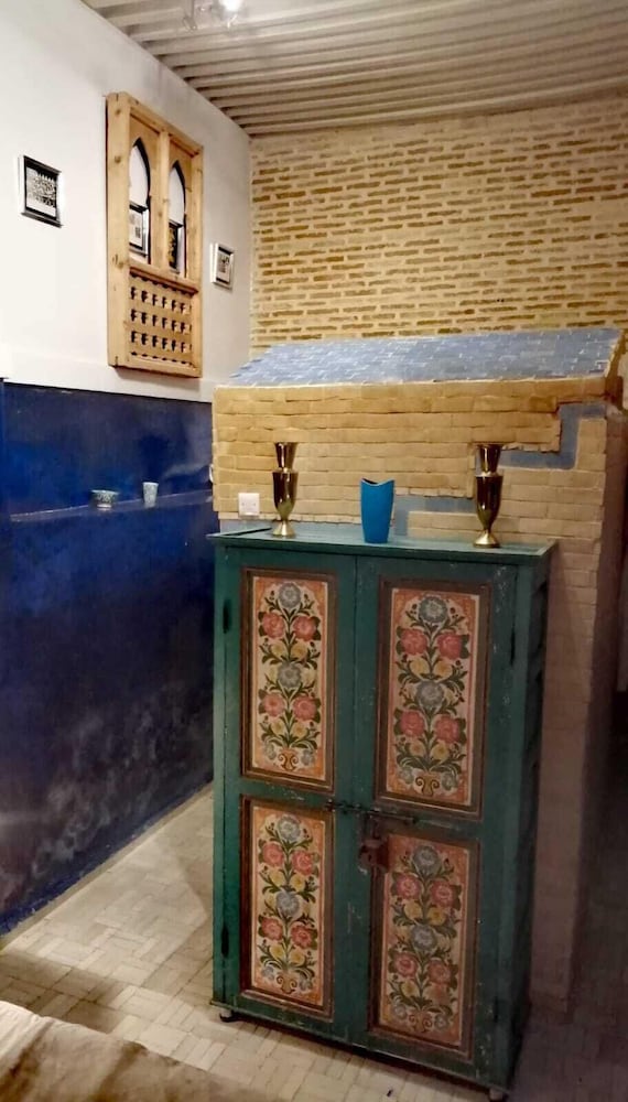 RIAD TARA 9/77