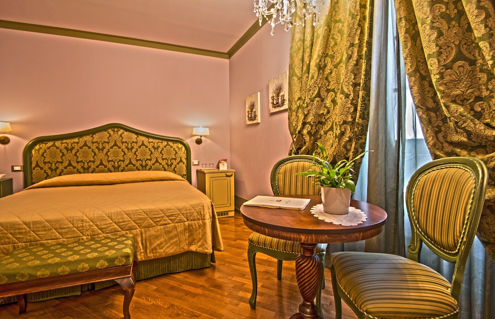 San Luca Palace 38/58