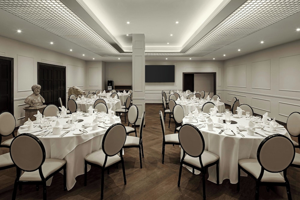 Delta Hotels by Marriott Colchester 53/62