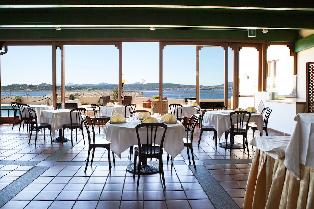 Miralonga Hotel 37/50