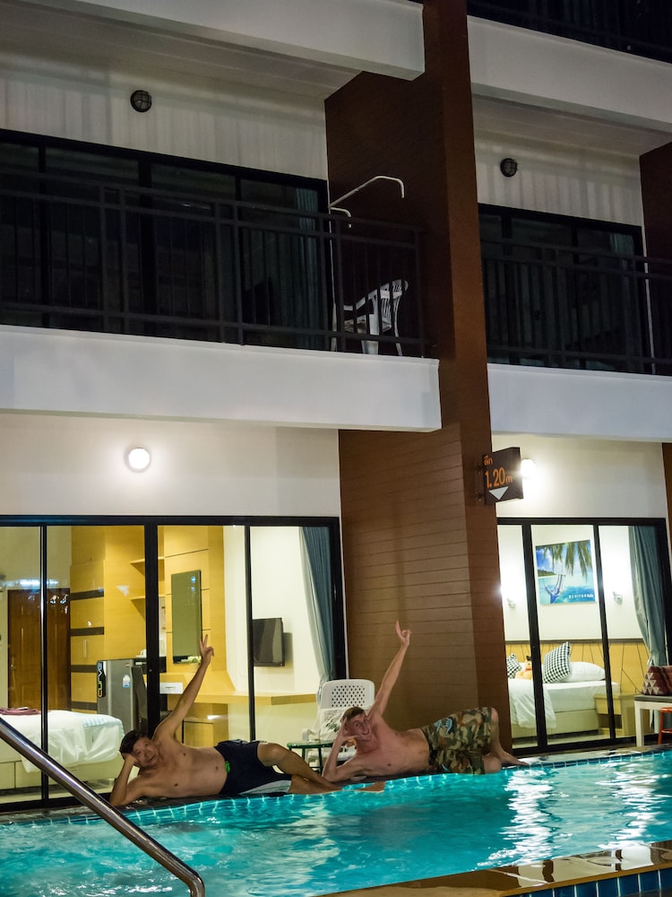 Chitra Suite 9/46
