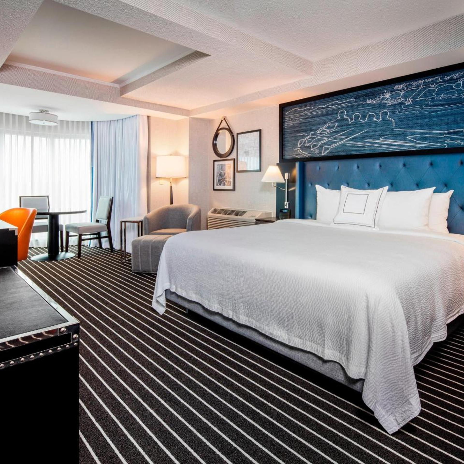 Room at Courtyard By Marriott Boston Brookline, BROOKLINE - MA
