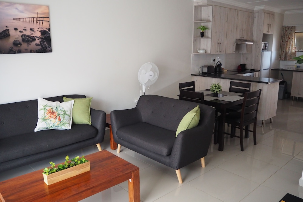 African Eagle Apartments 29/50