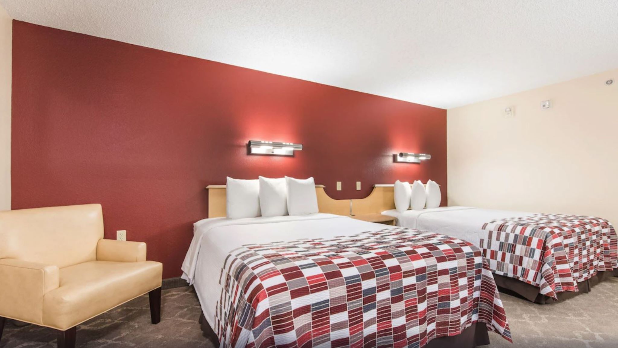 غرفة بسرير كوين لذوي الإعاقة، Red Roof Inn Seattle Airport Seatac 2/4