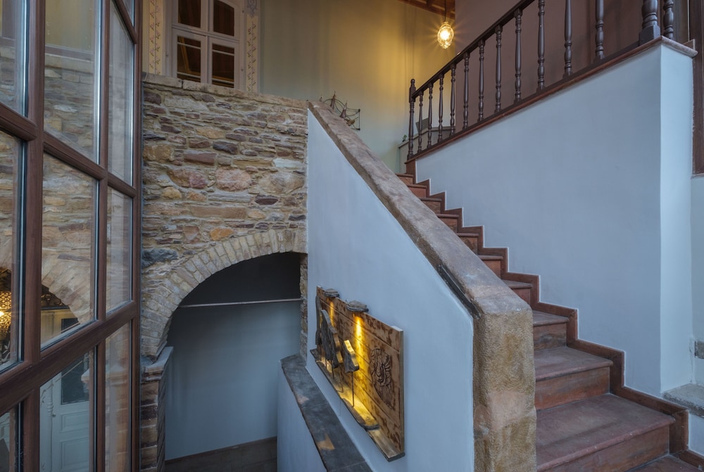 Agora Residence 30/50