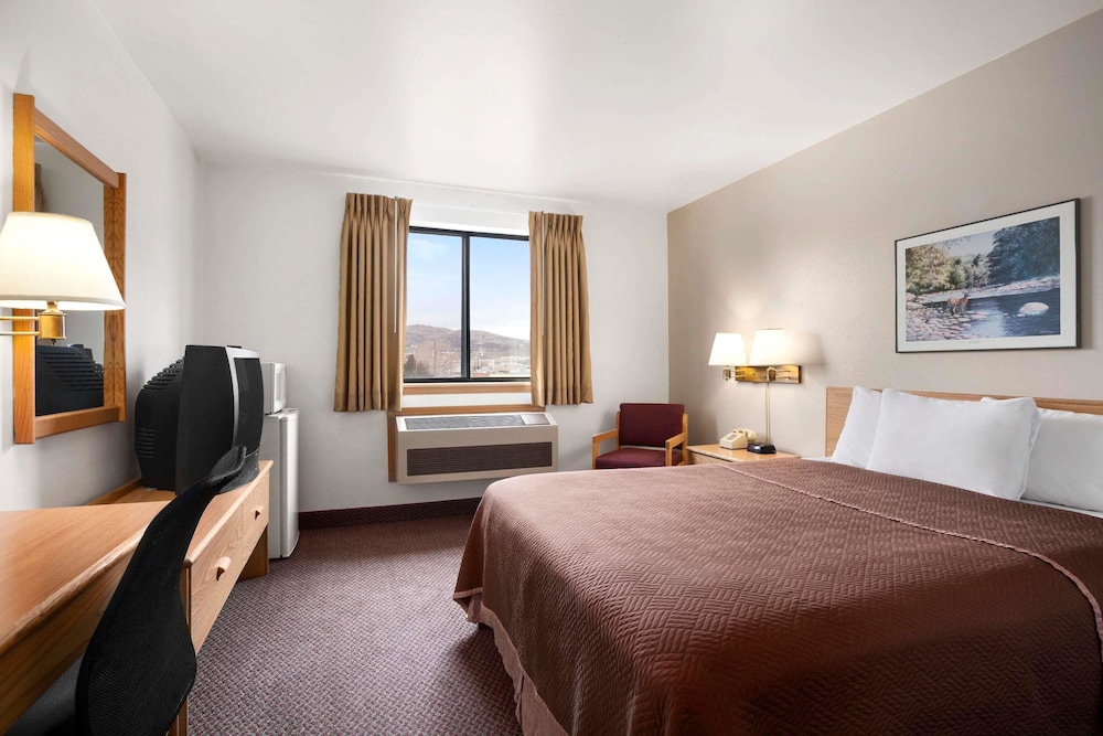 Travelodge By Wyndham Elko Nv 8/22