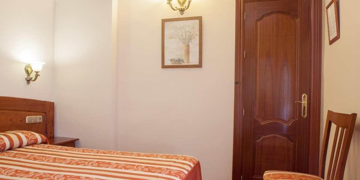 Room, Single, Double or Twin Bed