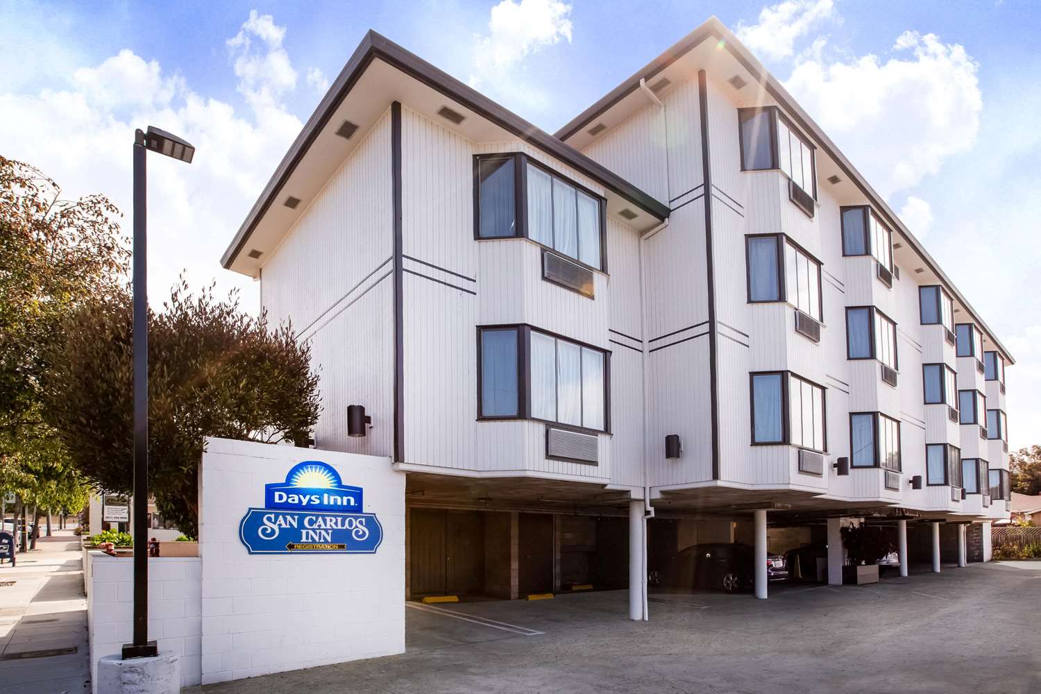 Days Inn by Wyndham Monterey Downtown 27/31