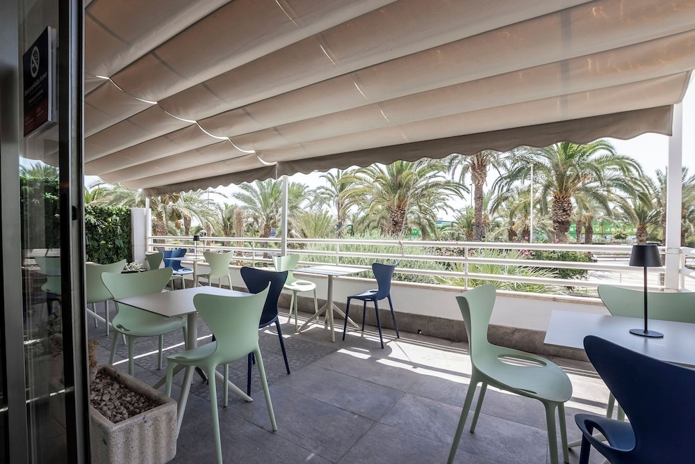Travelodge Alicante Puerto 63/82