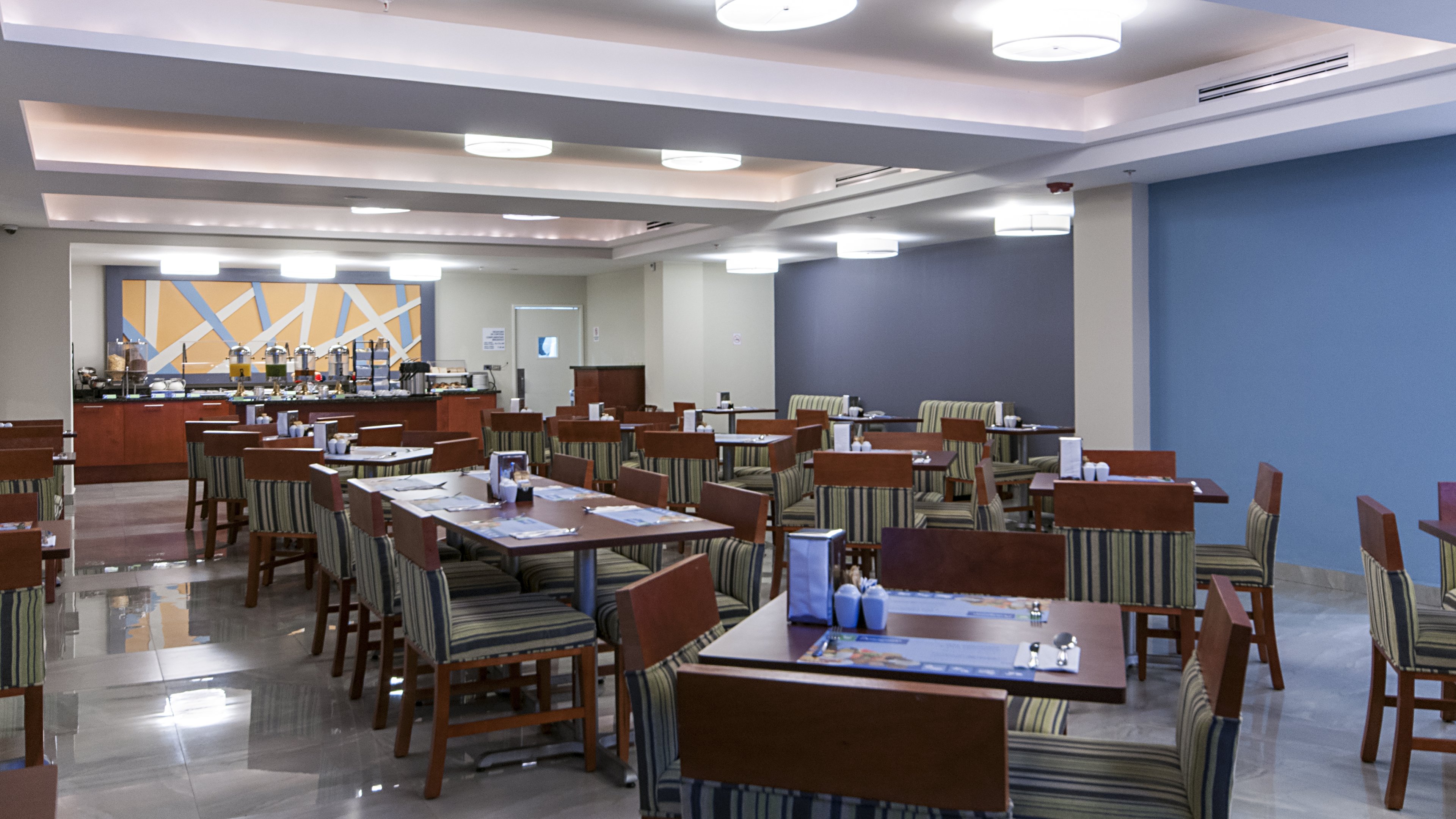 Holiday Inn Express Cabo San Lucas 57/71
