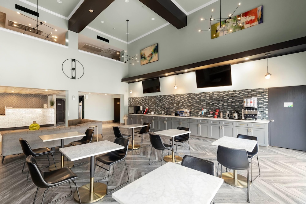 Wingate by Wyndham Humble/Houston Intercontinental Airport 46/56