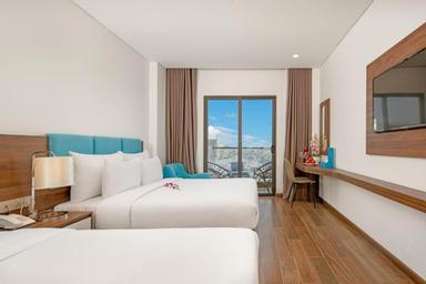 Premier, Deluxe, 2 Queen Beds, City and River View