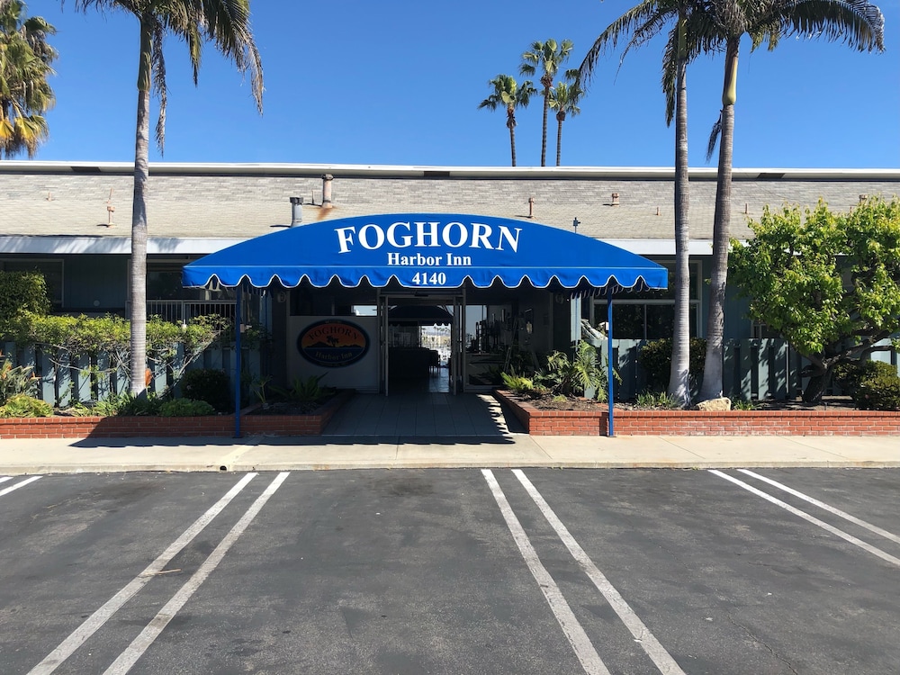 Foghorn Harbor Inn 43/55