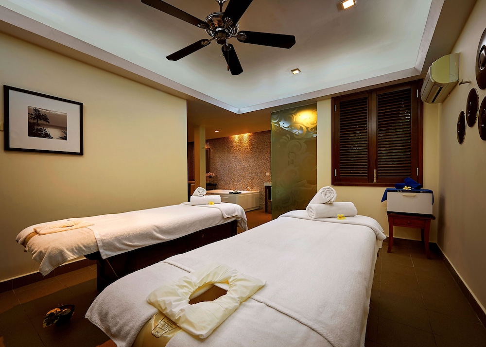 The Taaras Beach and Spa Resort 8/50
