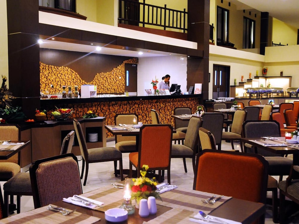 Palace Hotel Cipanas 21/39