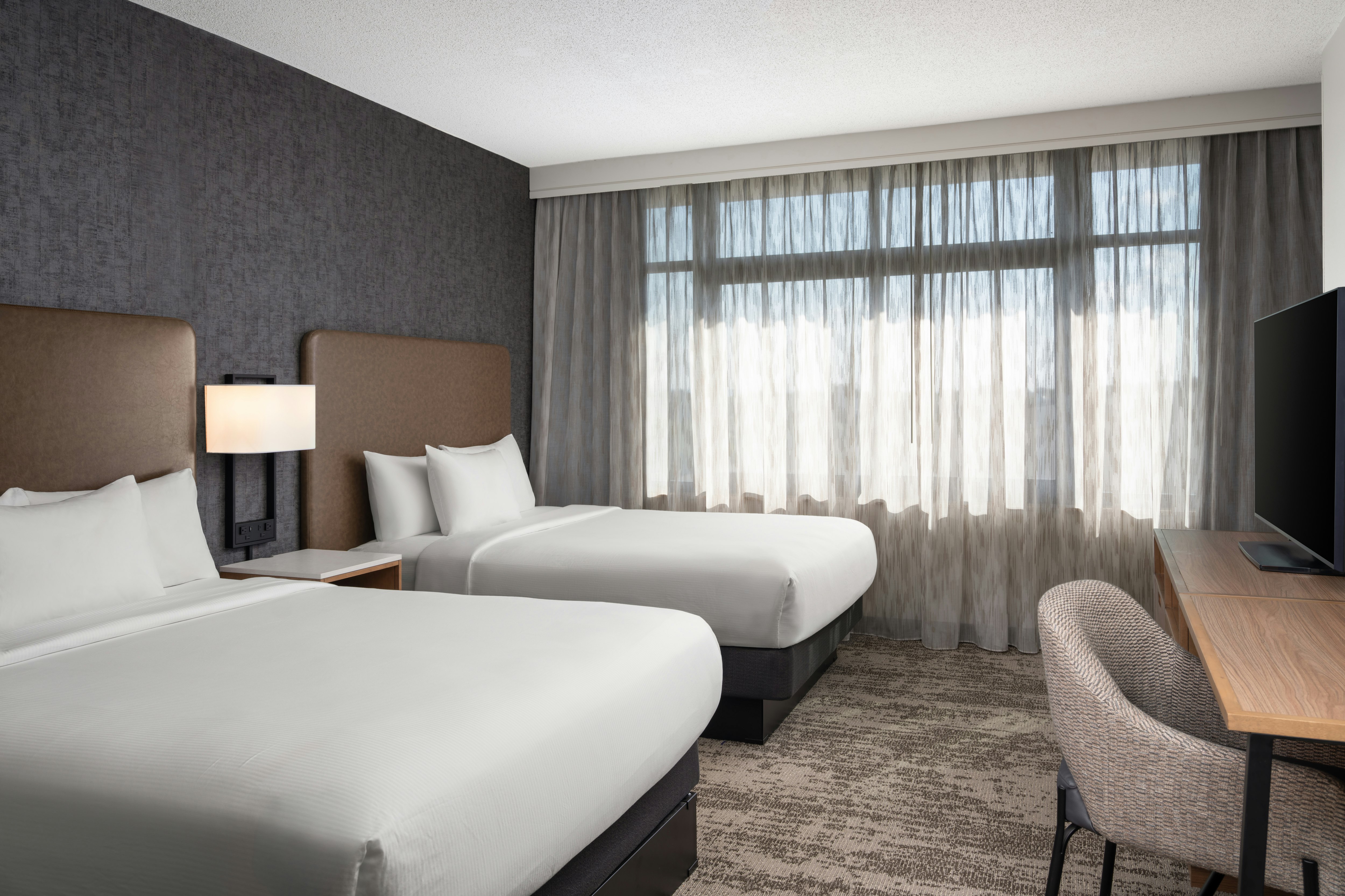 PREMIUM, SUITE, 2 QUEEN BEDS, CORNER