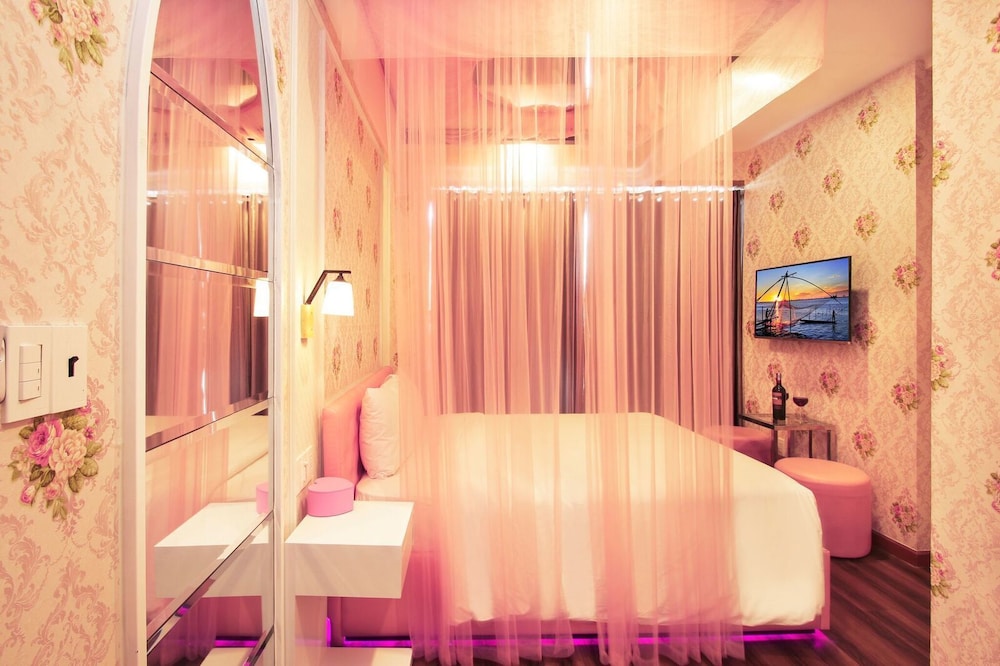 Cupid 2 Hotel 46/67