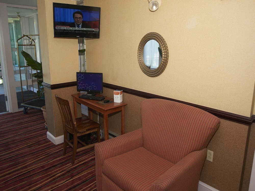 Quality Inn Bourne - Cape Cod 22/25
