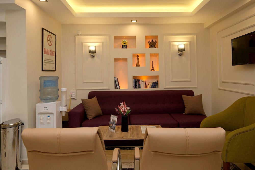 Pera Arya Hotel 50/71