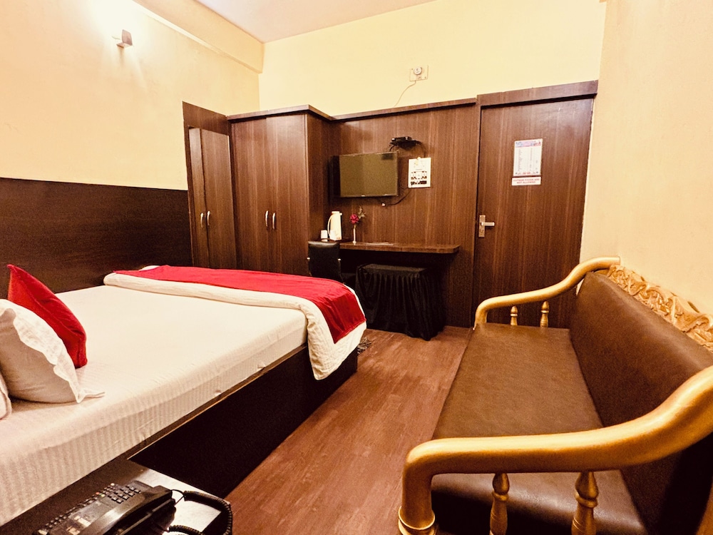 Holidei Inn 18/40