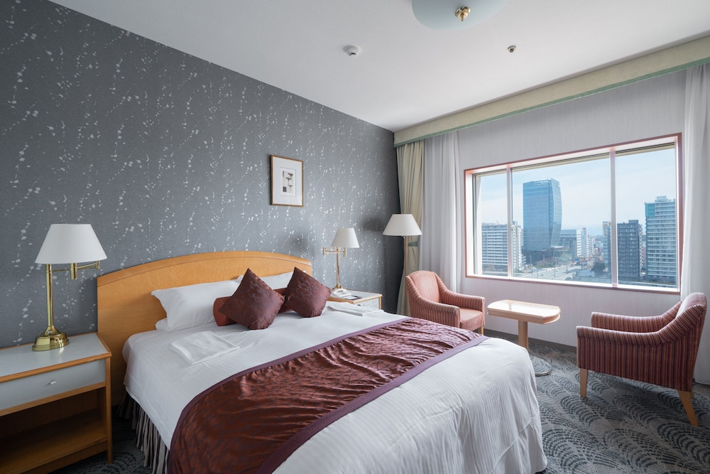 Hotel Okura Niigata 12/82
