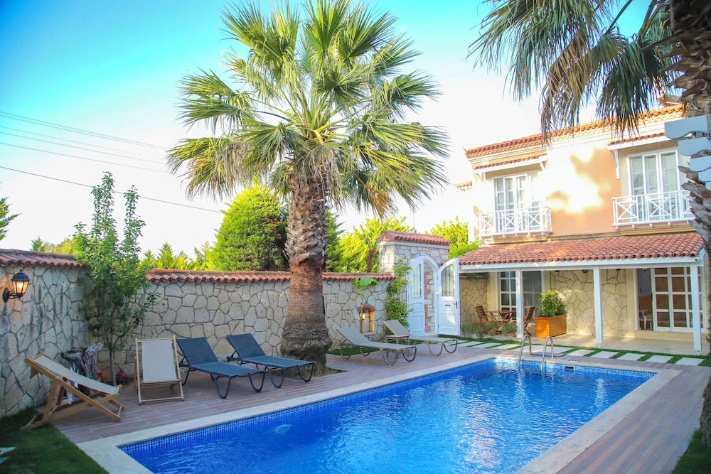 Alacati Balbadem Hotel 54/59