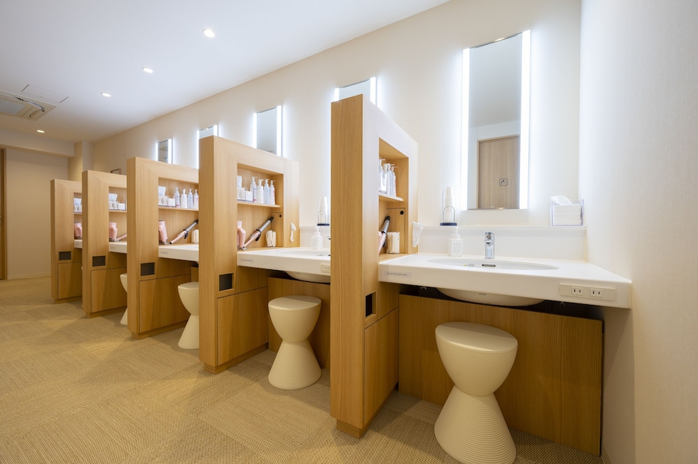 Torifito Hotel Pod Kanazawa Hyakumangoku Dori 35/37