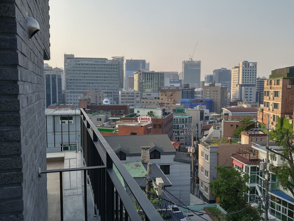 Myeongdong Artmonstay Guesthouse 2/74