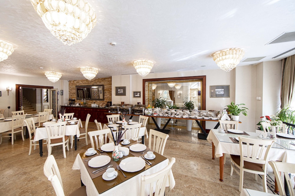 Sapphire Inn Hotel 29/37